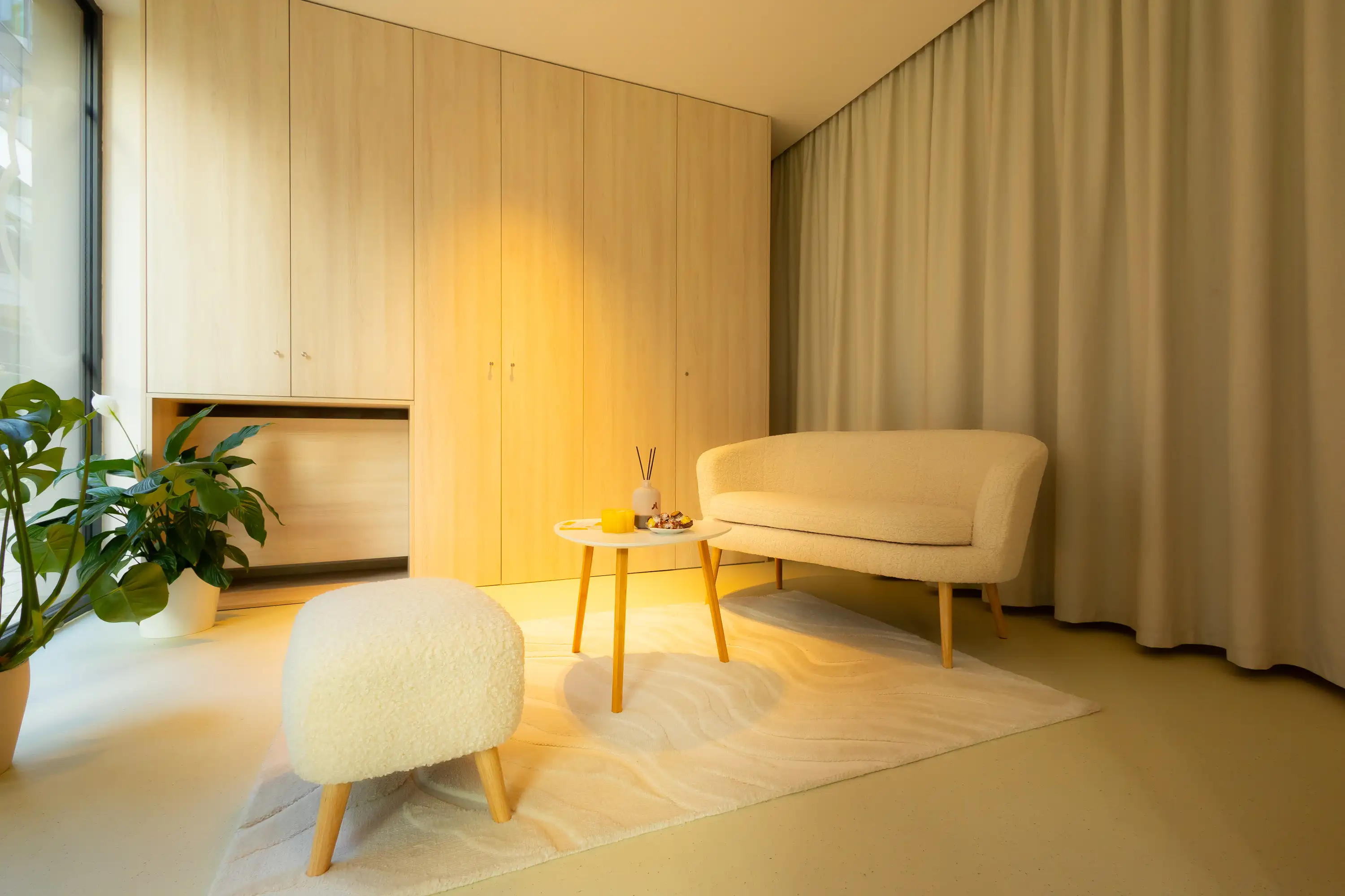 RH Body Studio interiér - sedenie